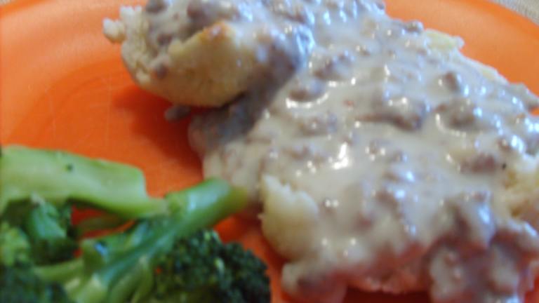 Cat Head Biscuits With Sawmill Gravy created by Chef on the coast