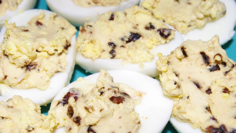 Deviled Eggs With Caramelized Onions created by Linky