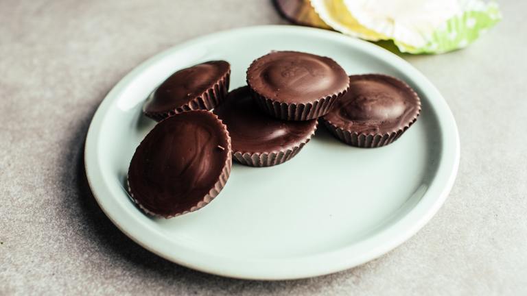 Raw Vegan Peanut Butter Cups Created by Izy Hossack