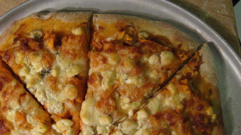 Buffalo Sweet Potato & Blue Cheese Pizza created by CabinKat