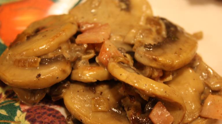 Sauted Mushrooms in Cream Sauce (German Style) Created by Leggy Peggy