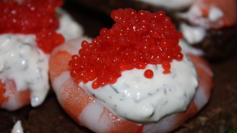 Swedish Creamy Dill Prawn Toasts With Caviar - Skagenrora Created by Leggy Peggy