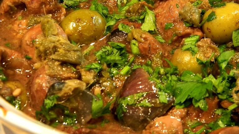 Beef and Kidney Casserole, With Unusual Seasonings Created by Zurie