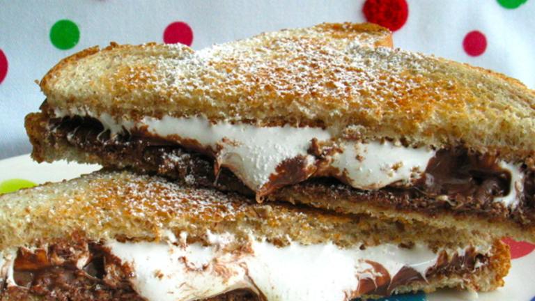 S'more  Sandwich created by flower7