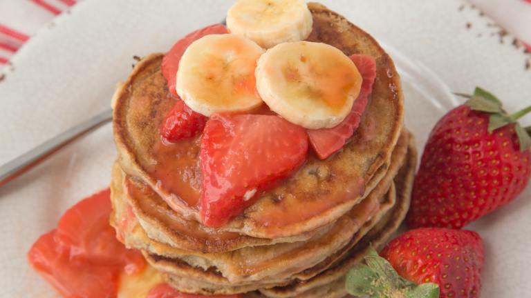 Banana Berry Pancakes Created by anniesnomsblog