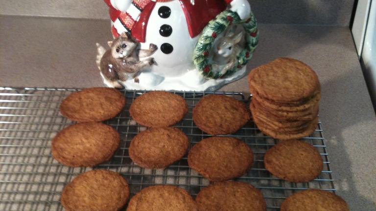 Crunchy Ginger Snaps (Similar to Arnotts Gingernut) created by Piper Lee
