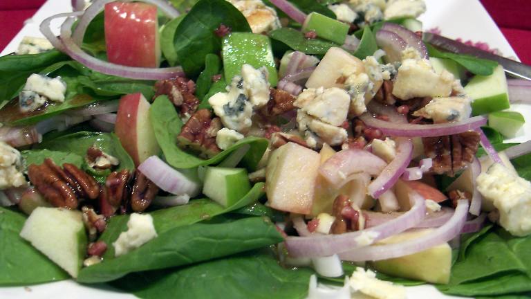 Spinach Salad with Blue Cheese created by Derf2440