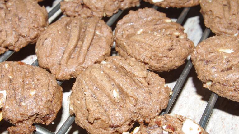 Chocolate and Almond Cookies Created by Linky