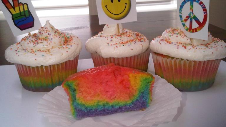 Psychedelic 60's Tie-Dye Cupcakes Created by Cavcando