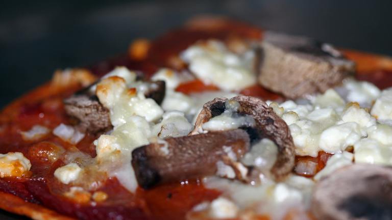 Quick Flatbread Pizza Created by sloe cooker