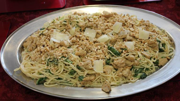 Spaghetti With Mascarpone, Lemon, Spinach and Hazelnuts created by Henny Adriansyah