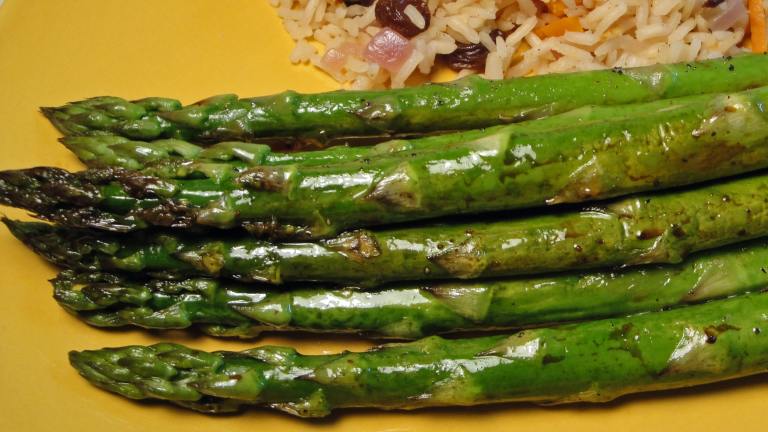 Sesame-Roasted Asparagus created by Debbwl