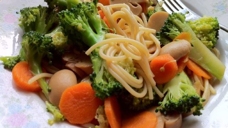 Chinese Noodle & Vegetable Stir Fry (For One) created by theforeignland