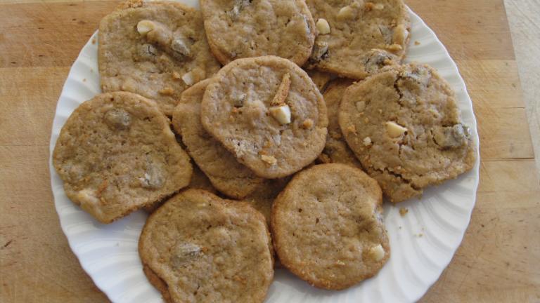 Vegan White Chocolate Chunk Macadamia Nut Cookies!!! Created by VeganGrbicGirl