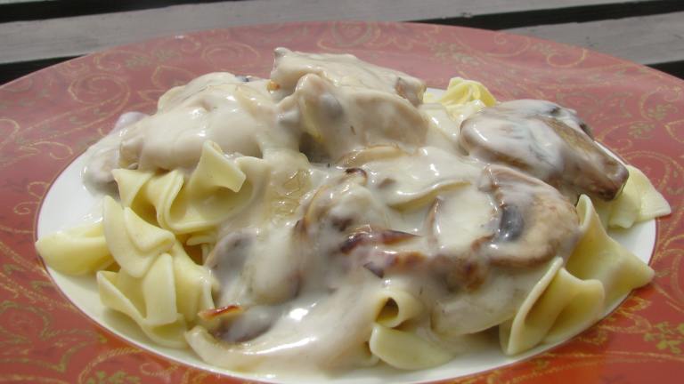 Chicken With White Wine and Mushroom Reduction Created by lazyme