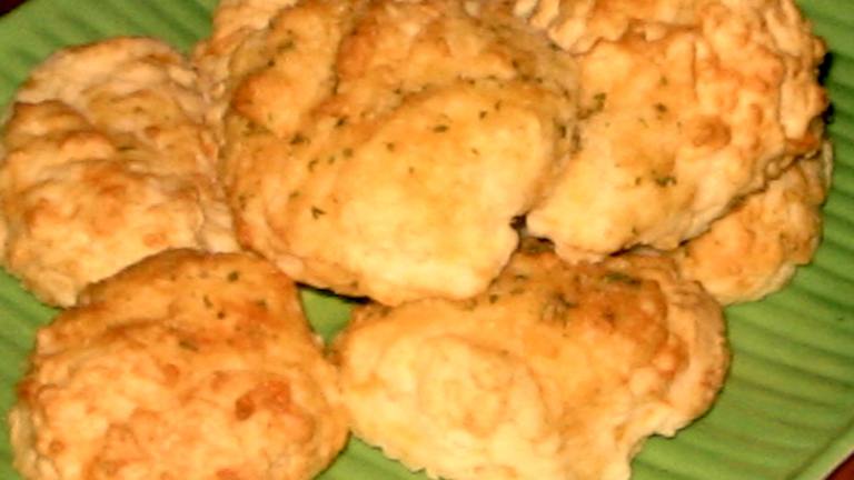 Red Lobster Cheddar Bay Biscuits (Copycat) created by The Spice Guru