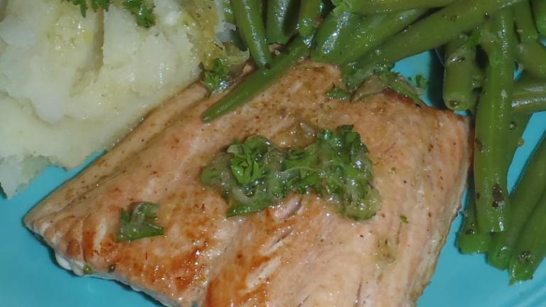 Panfried Salmon, Garlic Mash and Green Beans Created by Linky