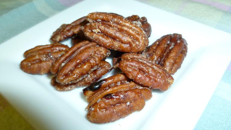 Carmelized Pecans Created by Ambervim