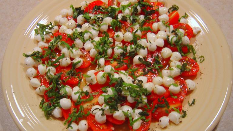 Caprese Salad - Giada De Laurentiis created by PalatablePastime