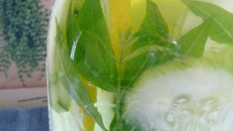 Herbal Lemon-Cucumber Water Created by BecR2400
