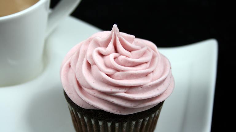 Cranberry Buttercream Created by Tinkerbell