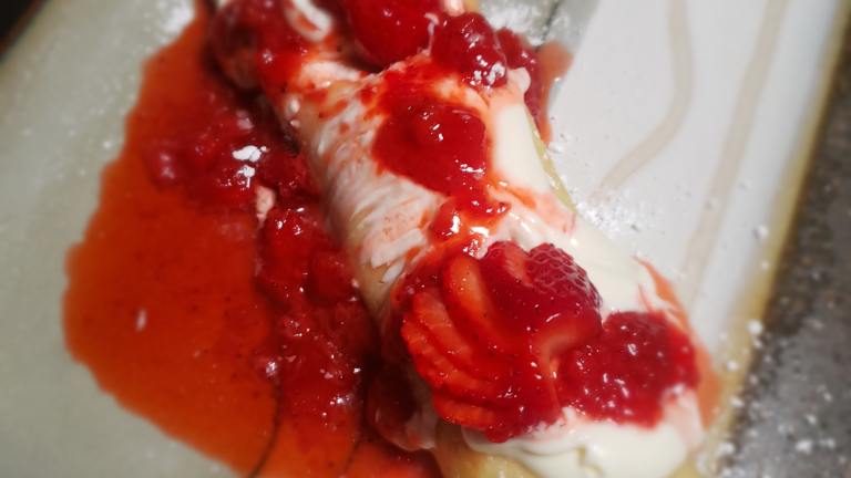 Crepes With Vanilla Cream Sauce (Bob Evans) Created by Leslie E.
