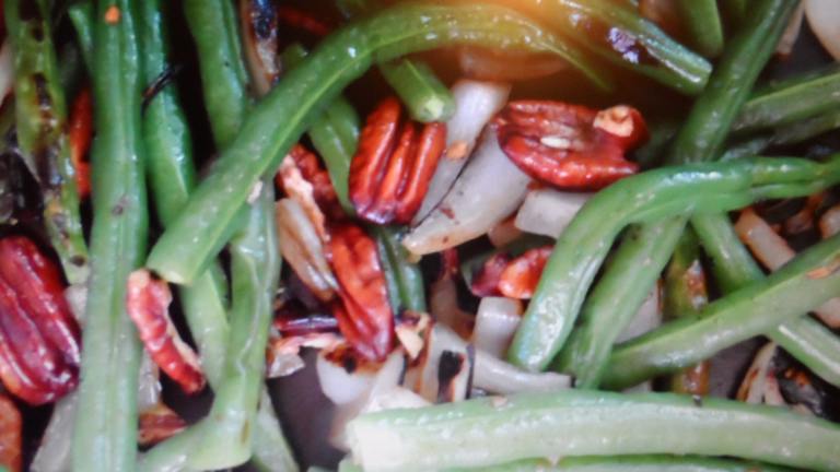 Roasted Green Beans With Garlic, Onions and Pecans Created by cookin mimi