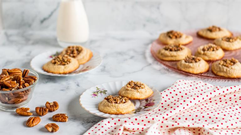 Caramel Pecan Sticky Bun Cookies Created by LimeandSpoon