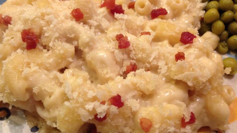 Five-Cheese Macaroni With Prosciutto Bits Created by AZPARZYCH