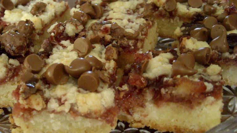 Chocolate Chip Raspberry Bars (TOH) Created by mums the word