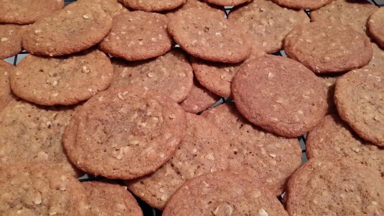 Crisp & Chewy Molasses Cookies Created by Chef Gorete