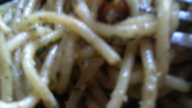 Roman-Style Spaghetti With Garlic and Olive Oil created by Dienia B.