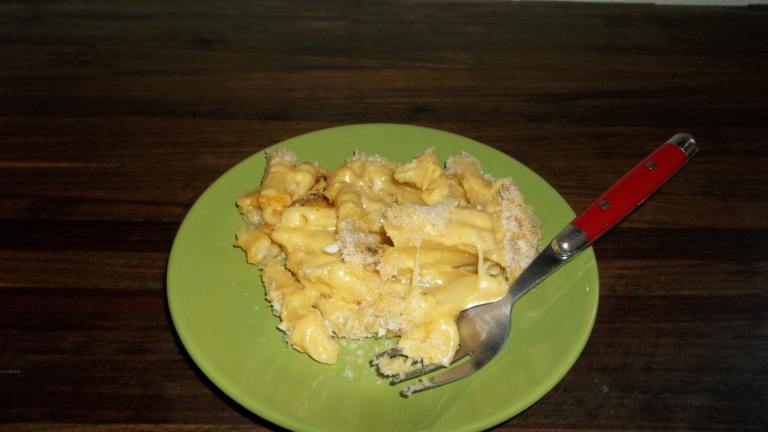 Rosemary White Cheddar Mac ‘n Cheese Created by WhatamIgonnaeatnext