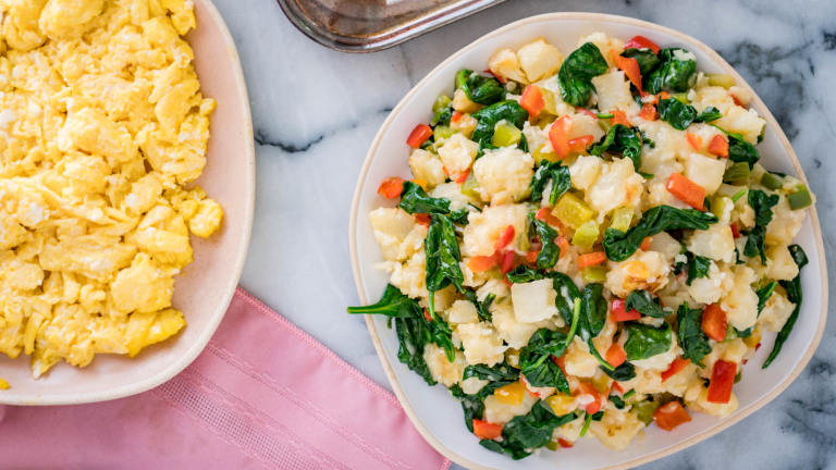 Cheesy Home Fries With Spinach and Peppers. #SP5 Created by DianaEatingRichly