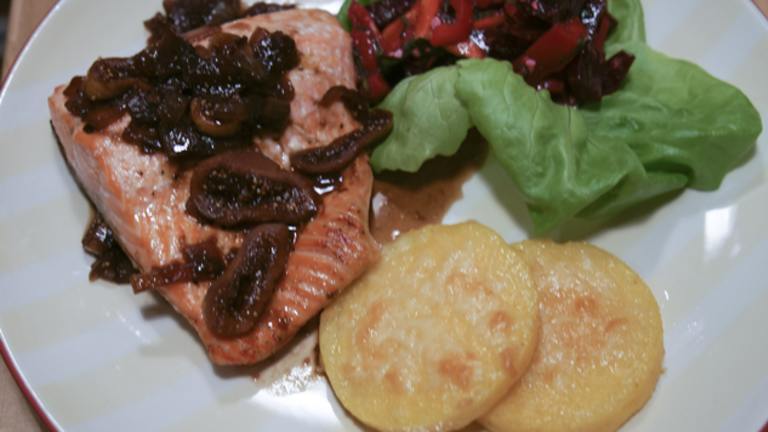Salmon With Caramelized Onion and Fig Sauce Created by Olivers mommy