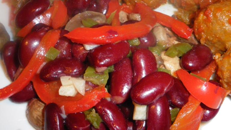 Bell Pepper, Kidney Beans, and Mushrooms created by Bergy