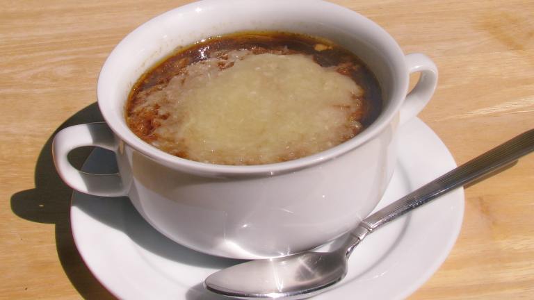 French Onion Soup (Soupe A L'Oignon) created by lazyme