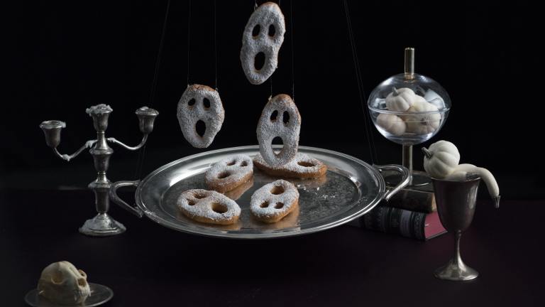 Screaming Ghost Donuts created by Food.com