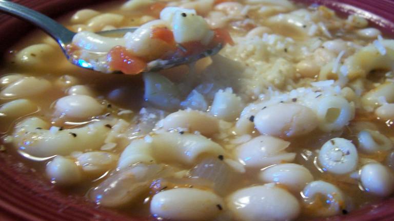 Florentine White Bean Soup with Pasta Created by Parsley