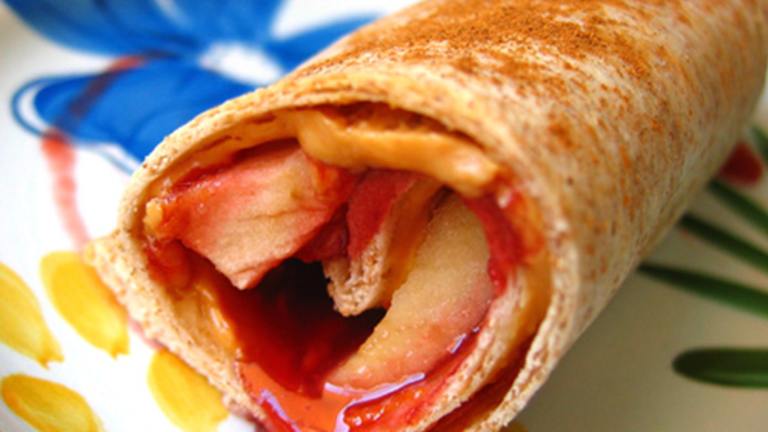 Peanut Butter, Jelly & Apple Roll-Ups Created by LUv 2 BaKE