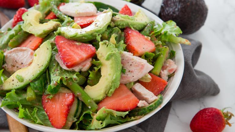 Chicken and Asparagus Salad with Strawberry Dressing created by anniesnomsblog