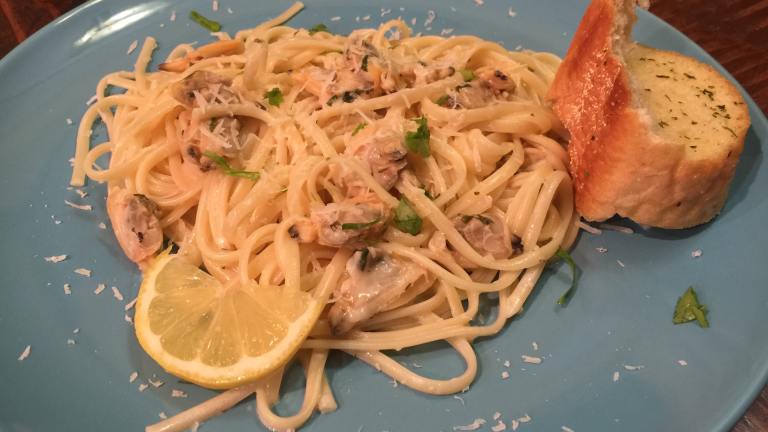 Linguine With Creamy White Clam Sauce Created by Cocinero383