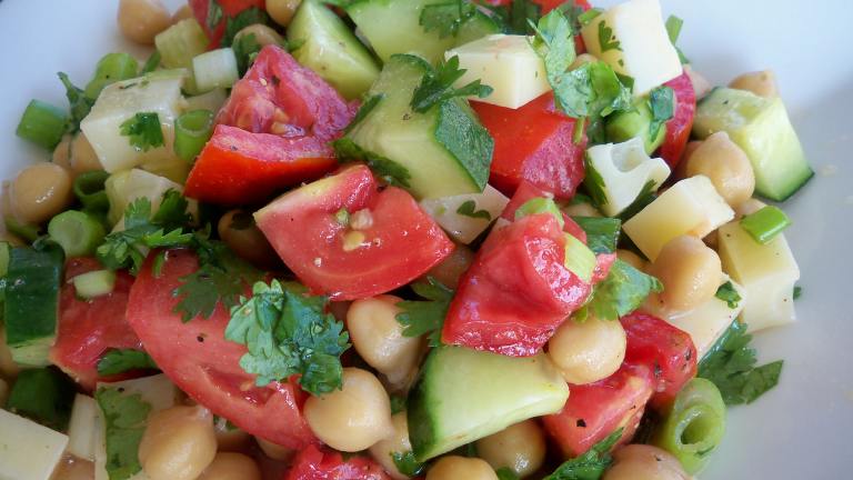 Tomato Chickpea Salad created by Parsley