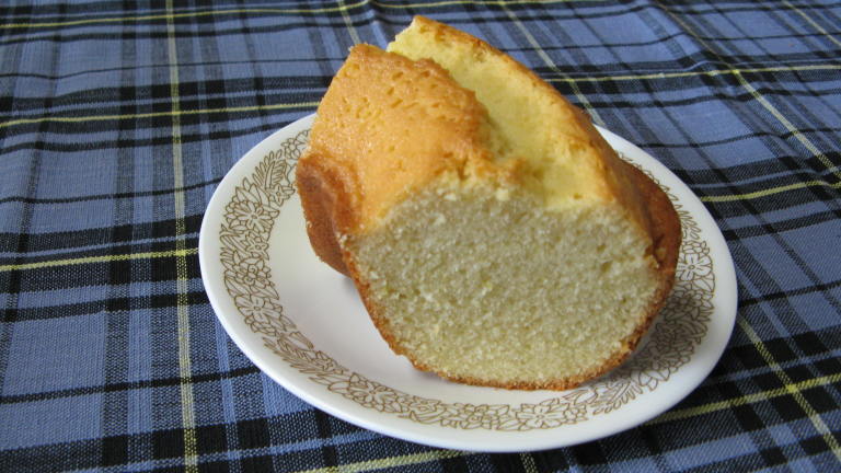 Lemon Lover's Pound Cake created by Dee514