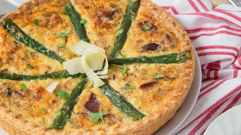 Spring Asparagus Quiche Created by anniesnomsblog