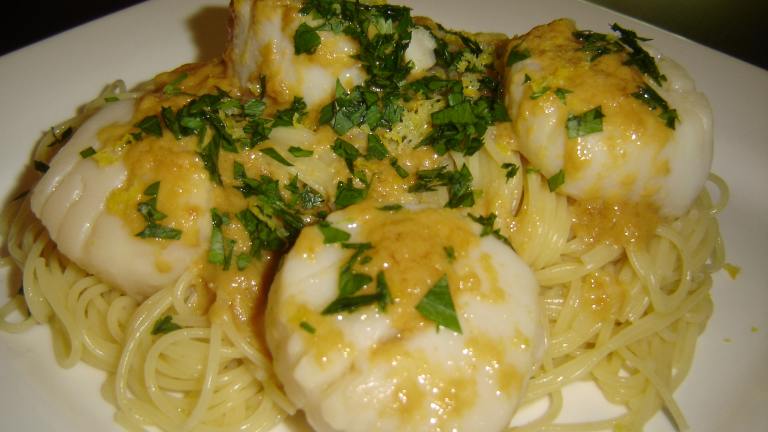 Pasta with Scallops and Lemon Butter Mustard Sauce Created by karenury