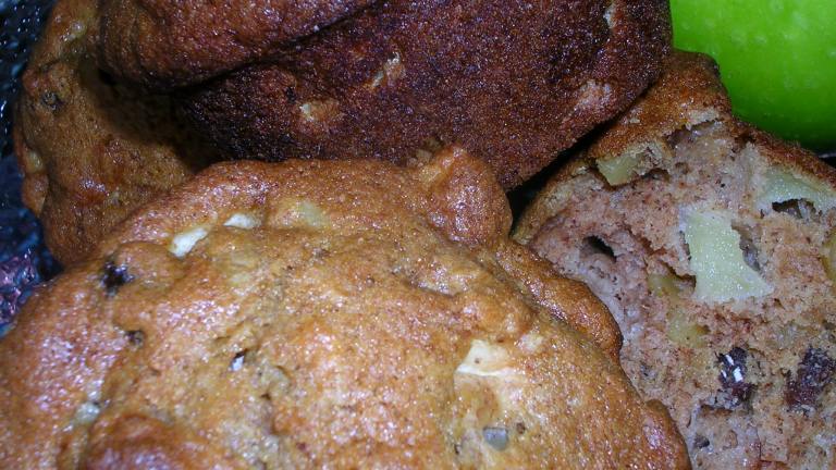 Apple Raisin Walnut Muffins Created by CoolMonday