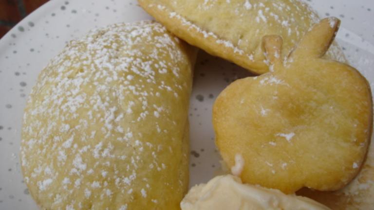 Mini Apple Turnovers created by sheriboren
