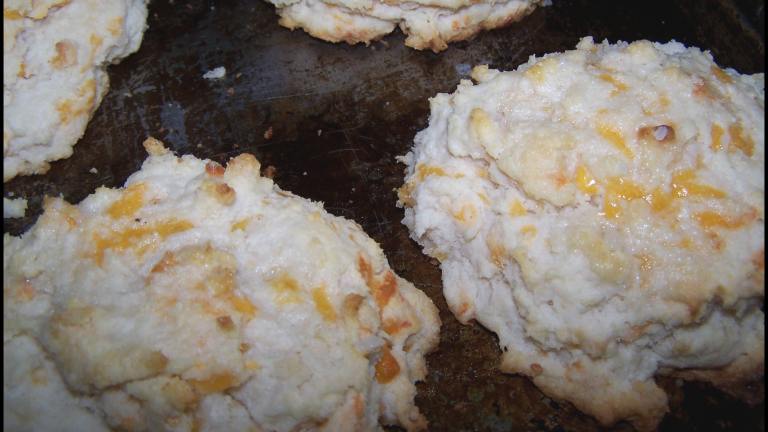 The Lady's Cheese Biscuits & Garlic Butter - Paula Deen Created by kzbhansen