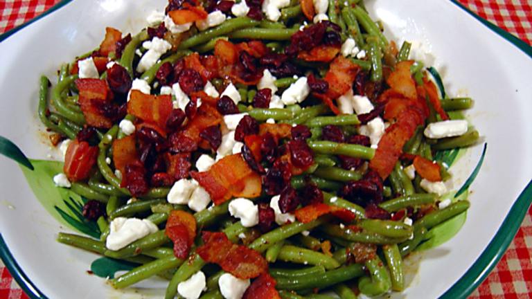 haricots verts with goat cheese and warm dressing Created by PalatablePastime